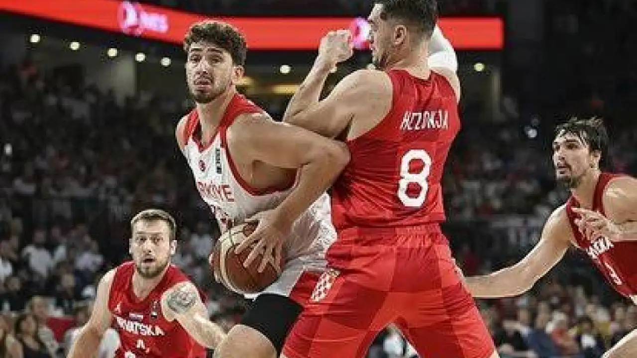 12 Dev Adam'ın Paris Hayali Bitti!