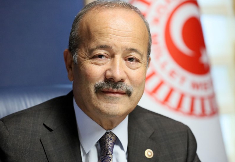 Milliyetçi Hareket Partisi Afyonkarahisar Milletvekili Mehmet Taytak, 24 Kasım Öğretmenler Günü ile ilgili bir mesaj yayınladı.