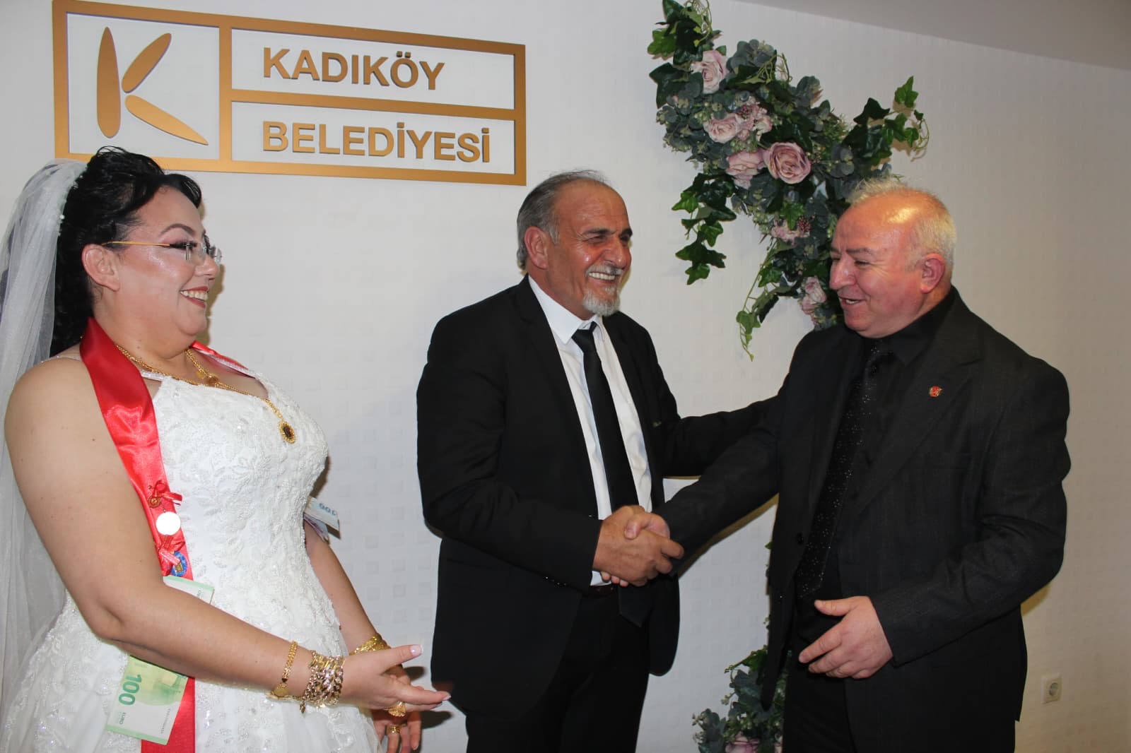 Siyasete  “damat” geldi…