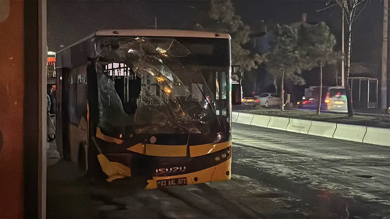 Afyonkarahisar’da halk otobüsü kazasında 5 yaralı