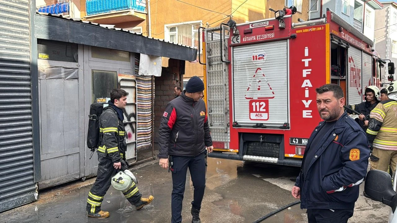 Kütahya’da depo yangını korkuttu