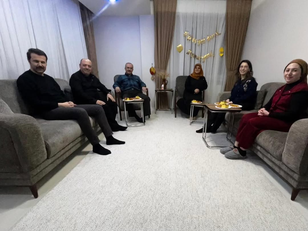 Afyonkarahisar Aile ve Sosyal Hizmetler İl Müdürlüğü'nden Örnek Ziyaret: Soykök Çiftinin İftar Sofrasında Buluştular