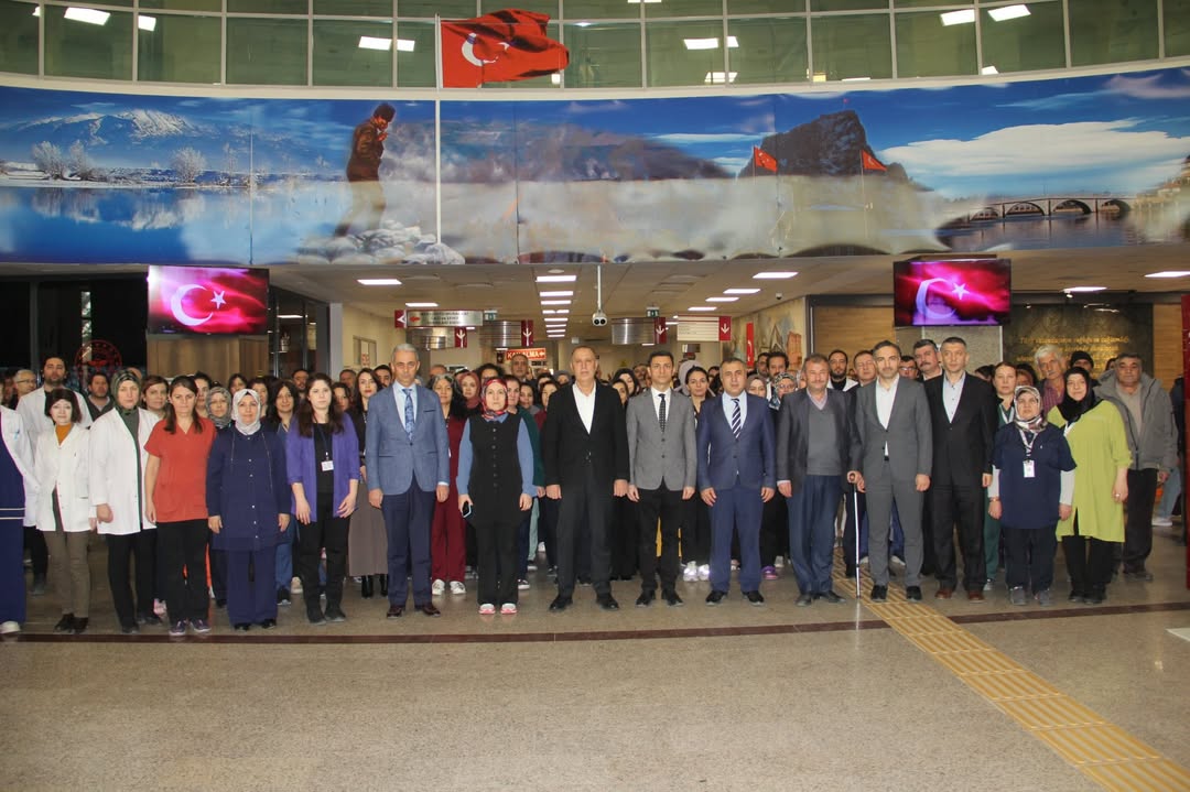 Afyonkarahisar Devlet Hastanesi'nin İstiklal Marşı ve Mehmet Akif Ersoy Anma Günü Etkinliği