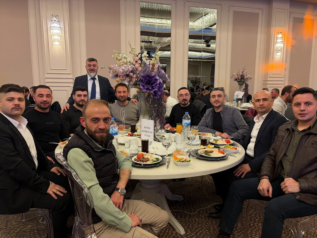 Afyonkarahisar Esnaf ve Sanatkârlar Odaları Birliği Başkanı Cenğiz ÜSTÜN Tarafından Düzenlenen İftar Programı
