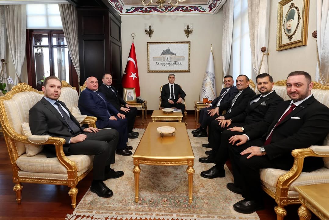 Afyonkarahisar Valiliği'nin Paylaşımı: Vali Dr. Naci Aktaş, Sivil Toplum Kuruluşlarıyla Bir Araya Geldi