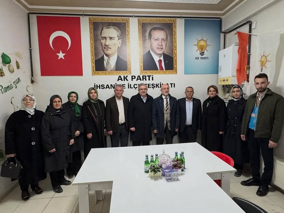 AK Parti İhsaniye'de Yeni İlçe Başkanı Mehmet Yılmaz Göreve Başladı