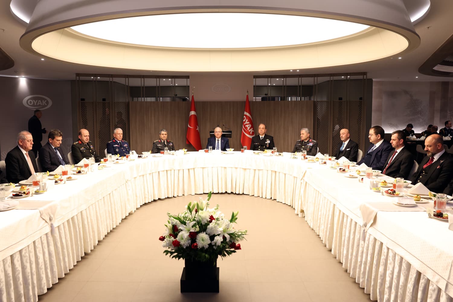 Bakan Güler İftarda Bir Araya Geldi