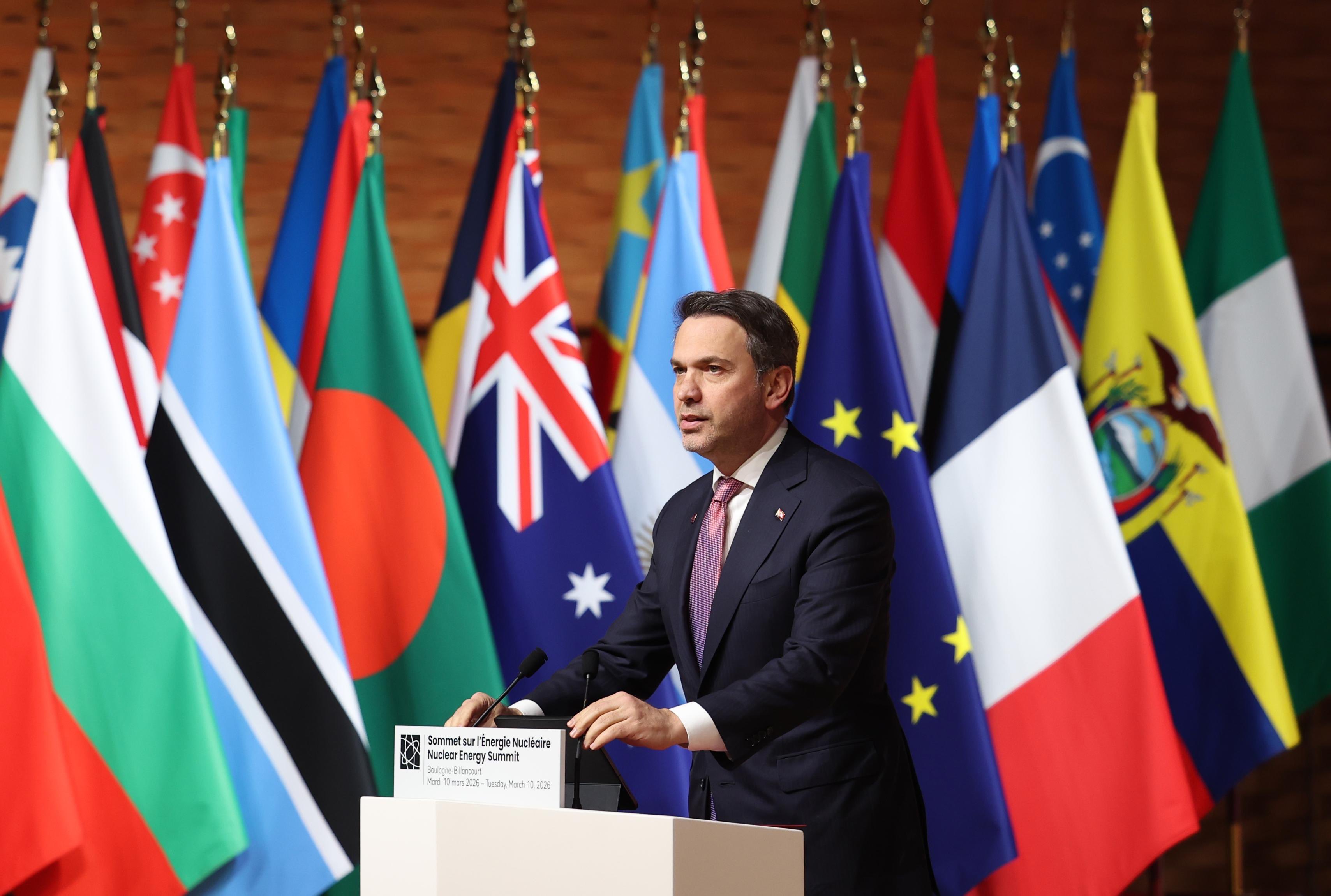 Bakan Paris'te Nükleer Zirveye Katıldı