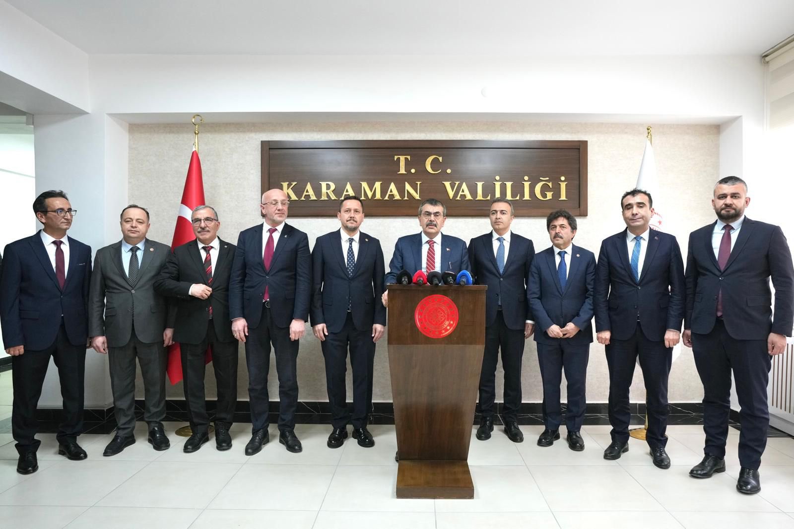 Bakan Tekin Karaman'da Toplantı Yaptı