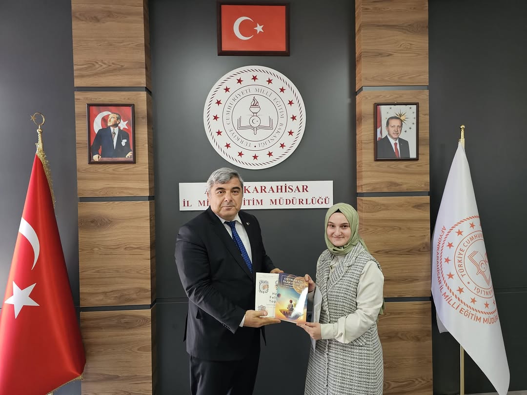 Çocuklara Felsefenin Kapılarını Açan İki Önemli Eser