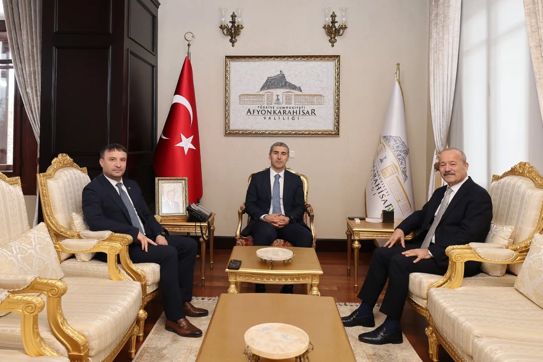 MHP Afyonkarahisar Milletvekili ve İl Başkanı Vali Dr. Naci Aktaş'ı Ziyaret Etti