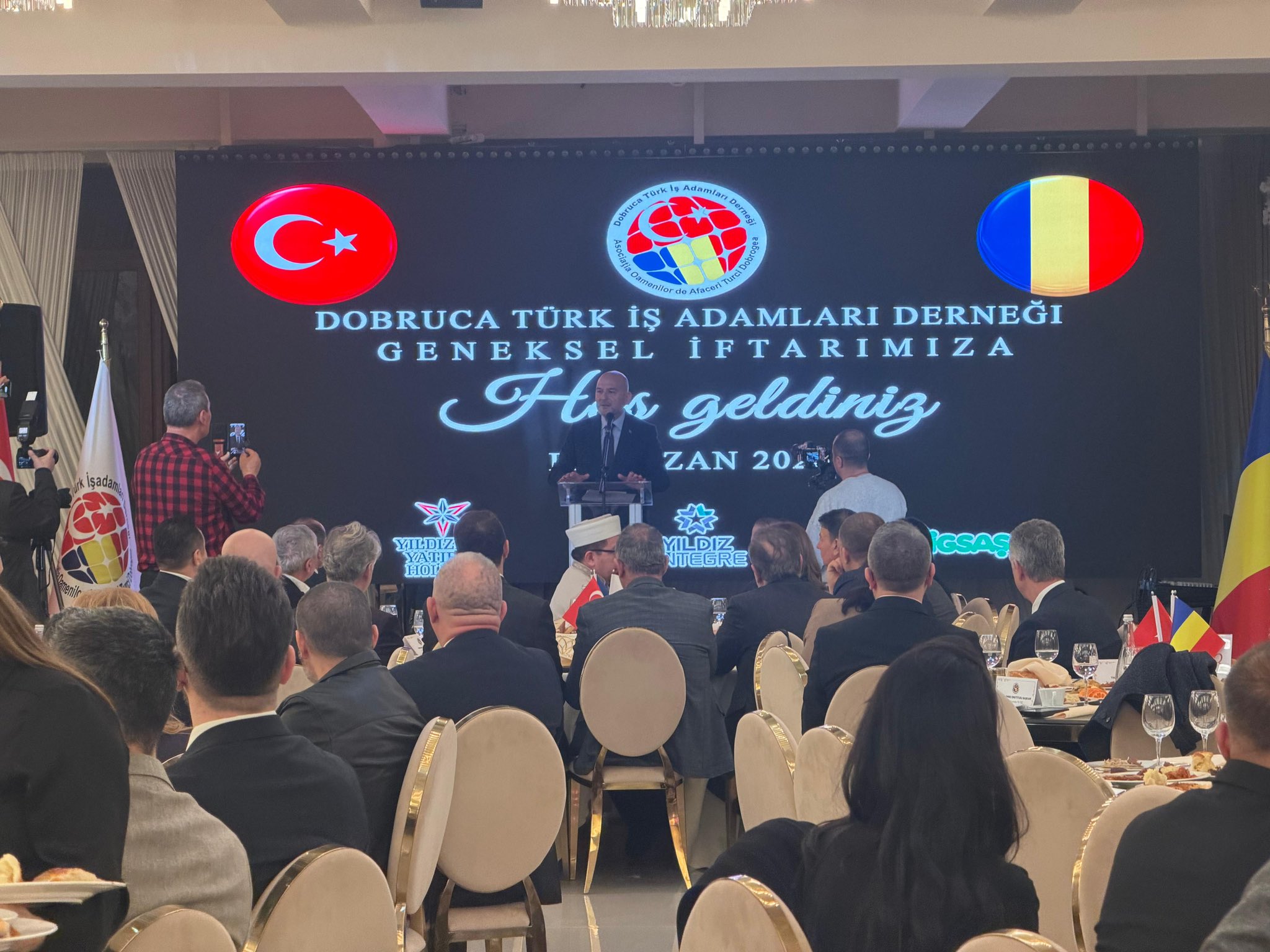 Romanya'da İftar Programı Düzenlendi