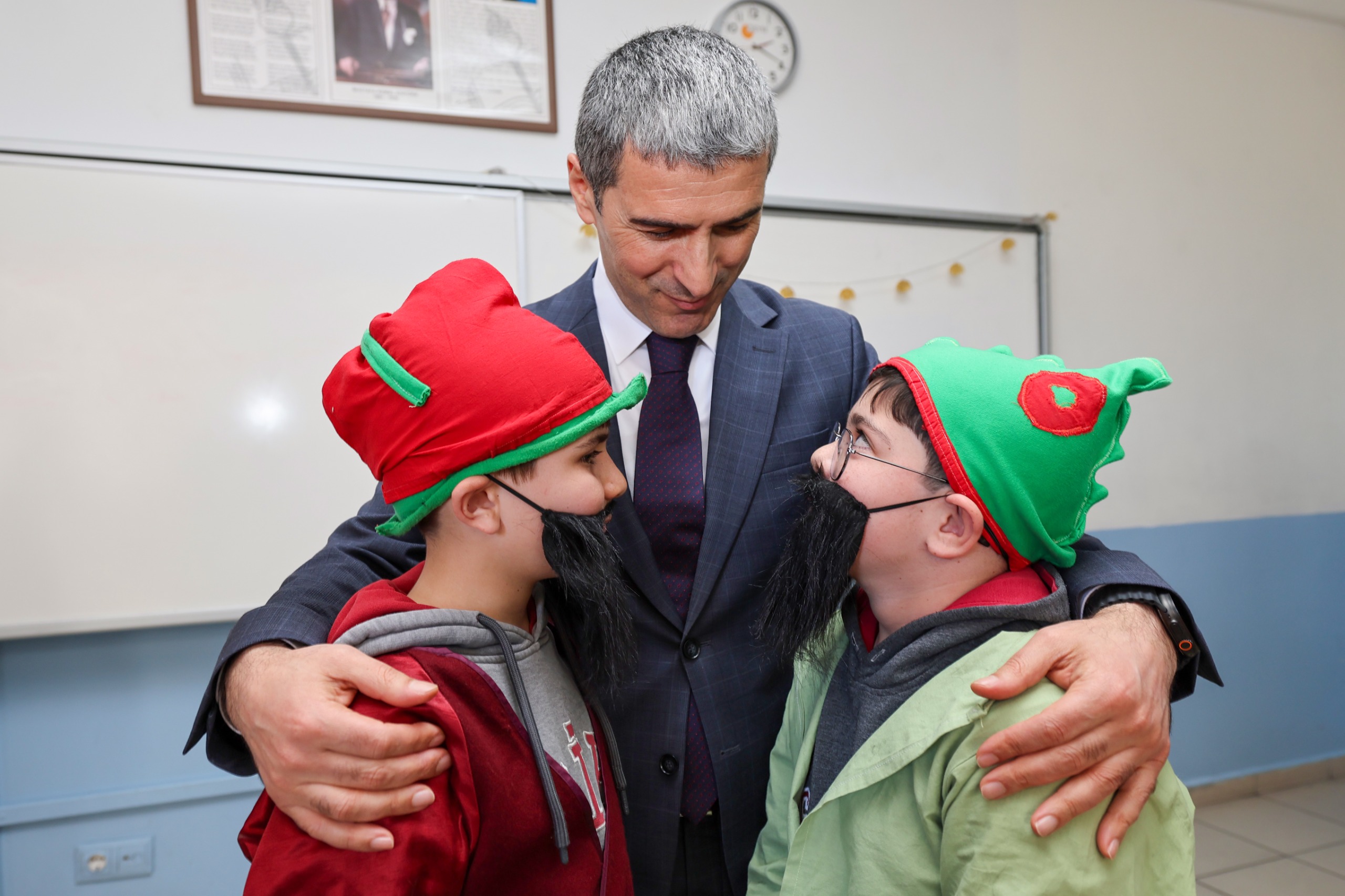 Vali Aktaş İmam Hatip Okulunu Ziyaret Etti