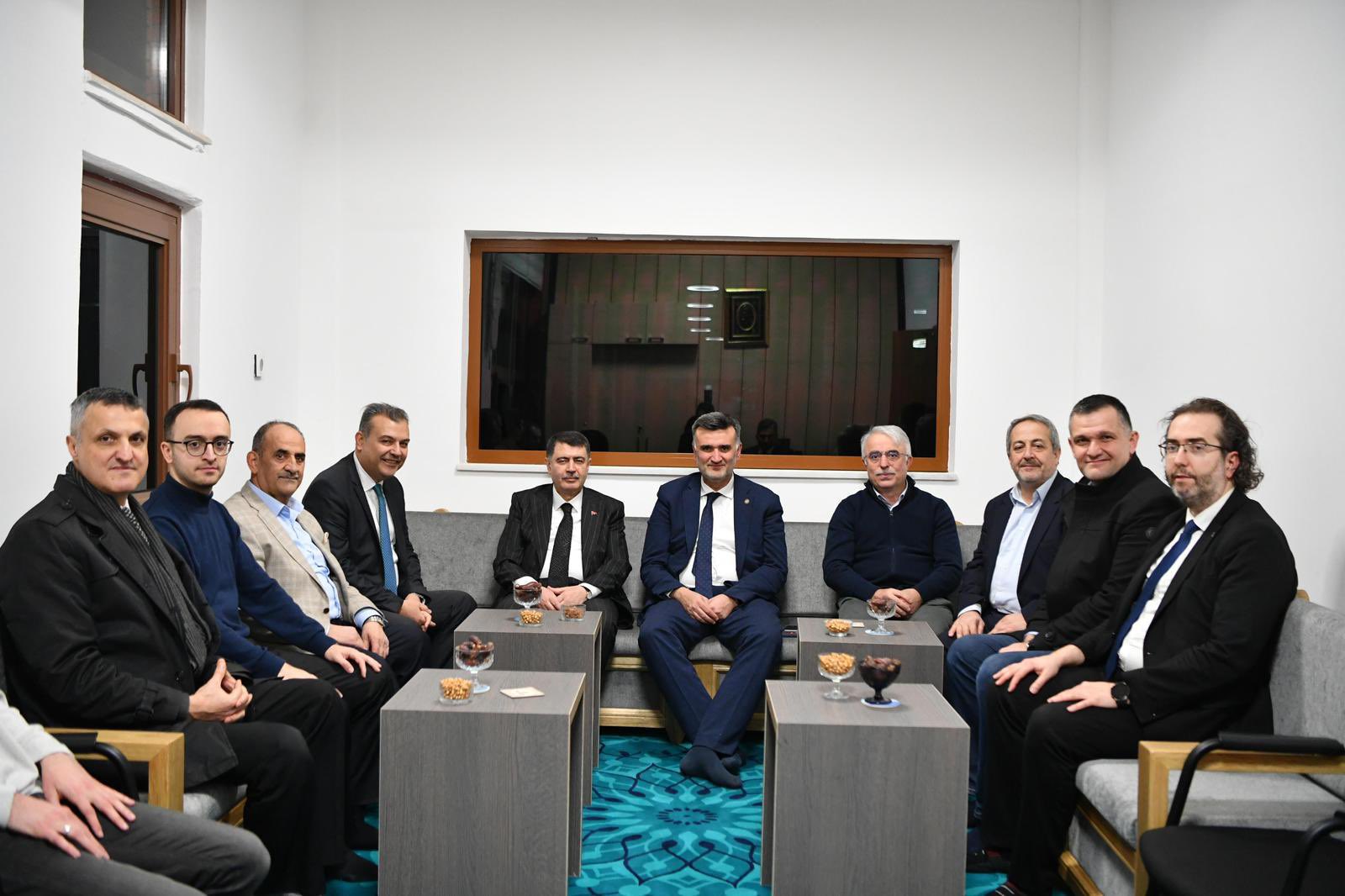 Vali Şahin ODTÜ'de İftar Yemeği Düzenledi