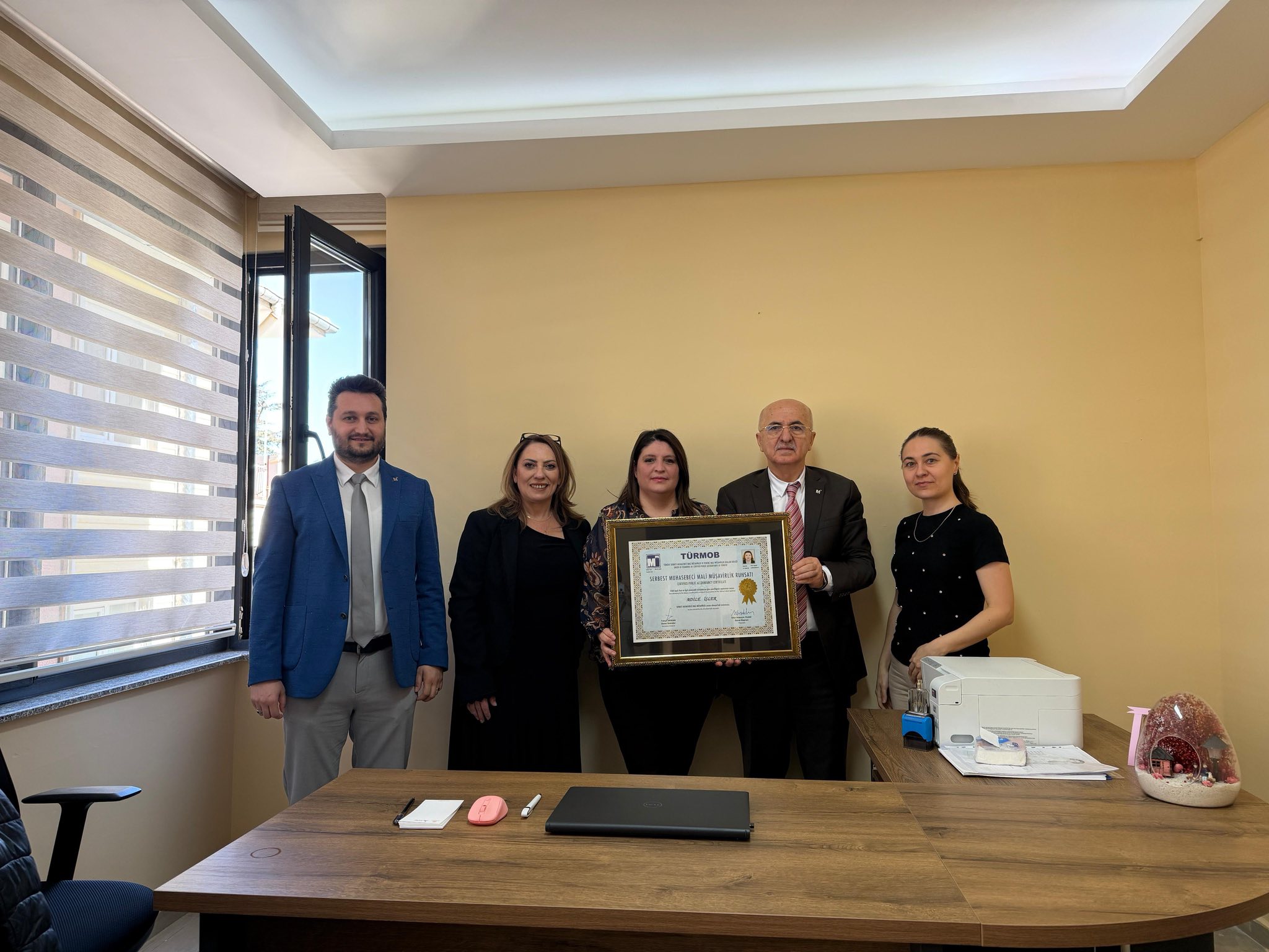 YENİ BÜRO AÇAN MALİ MÜŞAVİRLERİN HEYECANINA ORTAK OLUNDU