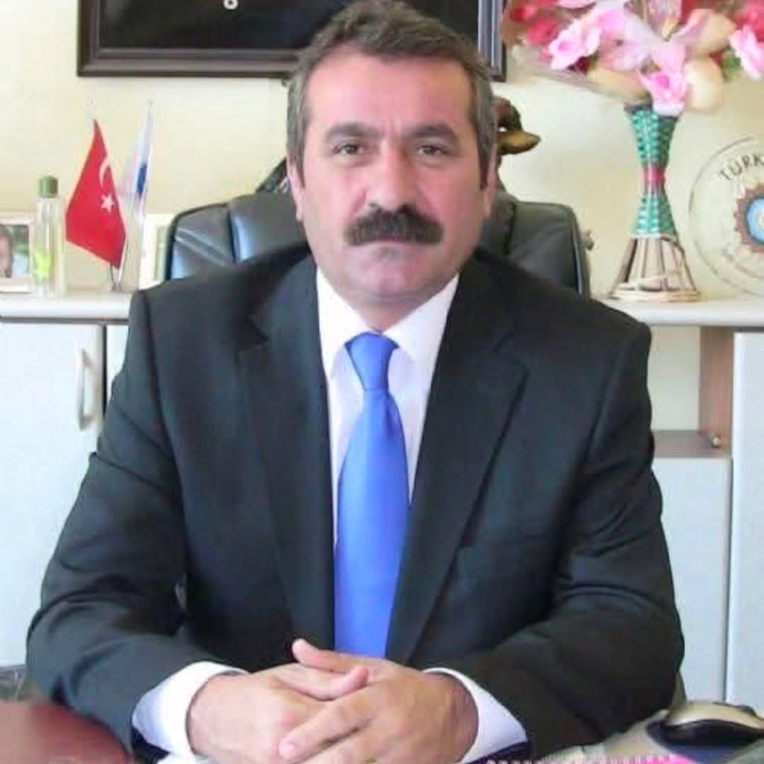 YeşilÇiftlik Belediye Başkanı Devrim Ölmez'den Babasına Özel Paylaşım