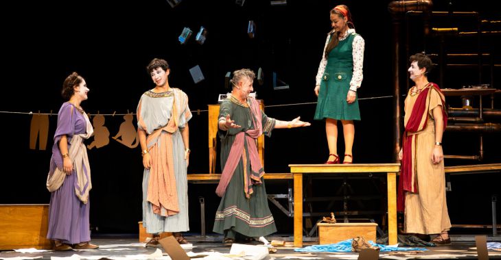 'tomris: Bir Uyumsuz Öykü', Seyirciyle Buluştu