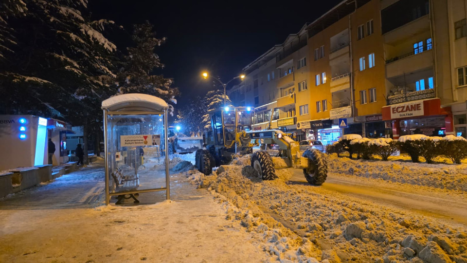 Büyükşehir, Göksun'un Ana Ulaşım Akslarını Ulaşıma Açık Tutuyor