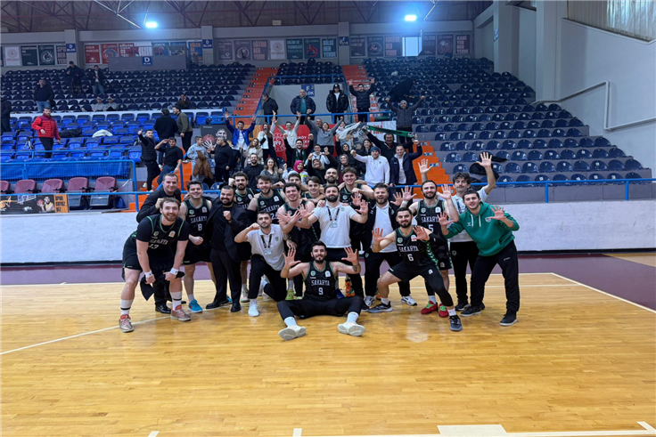 Namağlup Büyükşehir Durmuyor: 10'uncu Zaferlerini İstanbul'da Aldılar
