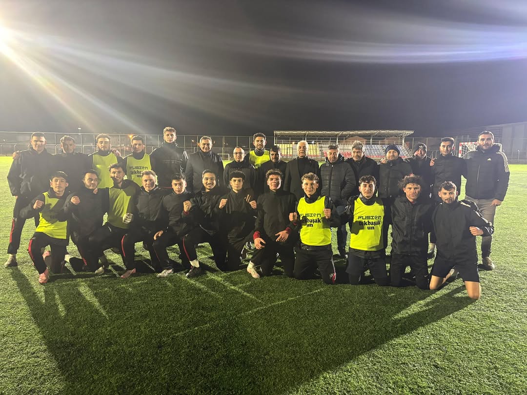 Çobanlar Belediye Spor Takımına Destek