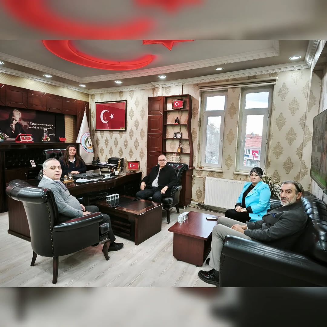 İstanbul Afyonkarahisarlılar Kültür ve Dayanışma Derneği Yönetim Kurulu Evciler Belediyesi'ni Ziyaret Etti