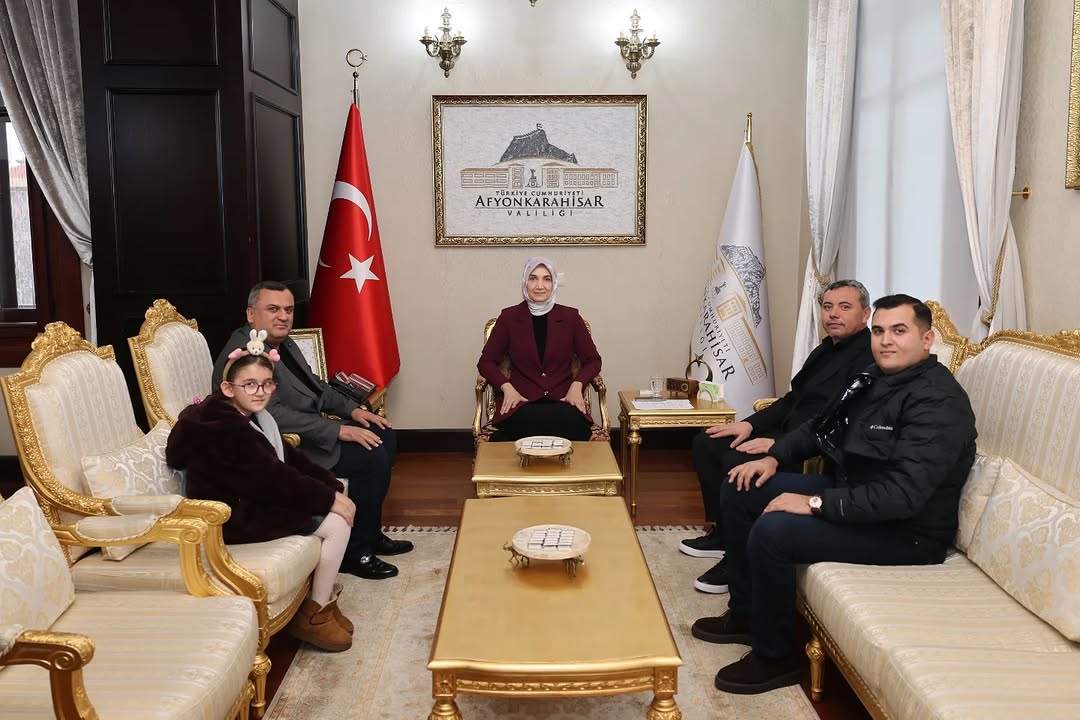 Afyonkarahisar Valiliği, Doç. Dr. Kübra Güran Yiğitbaşı ve İş İnsanı Tuncay Kadan'ı Kabul Etti