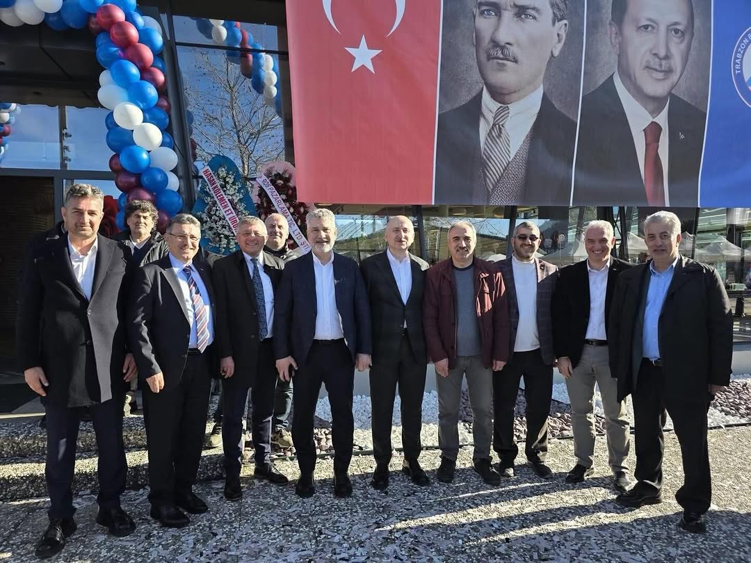 Ak Parti Of İlçe Başkanlığı Trabzon Milletvekilleri ve Belediye Başkanı ile Buluştu