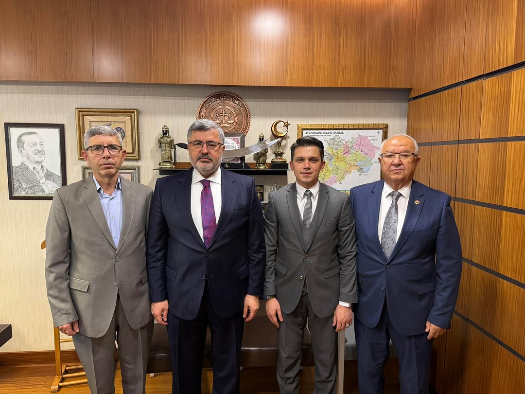AK Parti Dazkırı İlçe Başkanı ve Belediye Başkanı Gazi Meclisinde Misafir Edildi