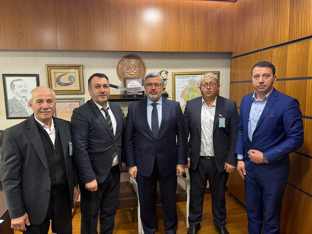 AK Parti Afyonkarahisar Milletvekili Ali Özkaya'nın Gazi Meclisinde Misafir Ettiği İlçe Yöneticileri