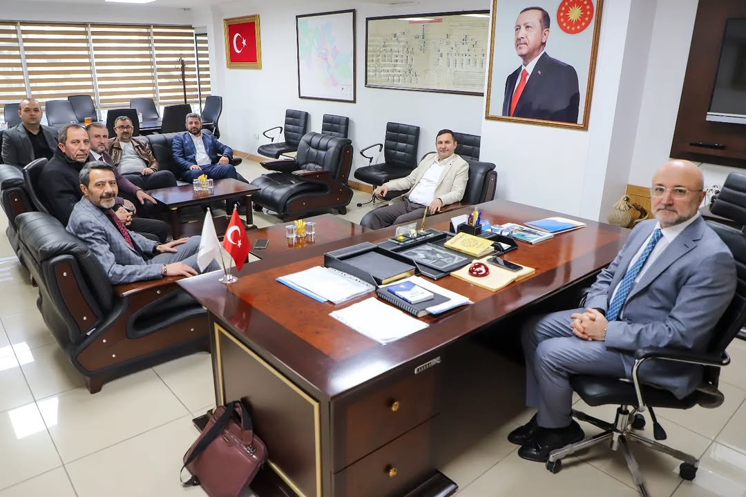 AK Parti Afyonkarahisar İl Başkanlığı, Madeni Sanatkarlar Esnaf Odası Başkanı Mustafa Yılmazaslan'ı Ziyaret Etti