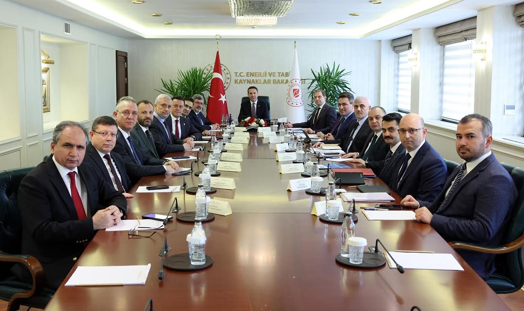 Enerji Bakanı Alparslan Bayraktar, Batı Anadolu'daki Milletvekilleri İle Bölge Ziyareti Gerçekleştirdi