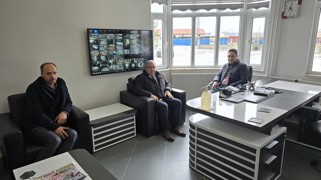 Şuhut Belediye Başkanı Muhittin Özaşkın, Efe Kule Et Kombinası'nı Ziyaret Etti