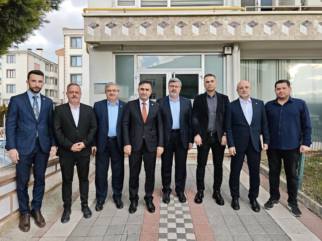AK Parti Afyonkarahisar Milletvekili Ali Özkaya, AKSA Doğalgaz Afyonkarahisar Müdürü Tuncay Gezer'i Ziyaret Etti