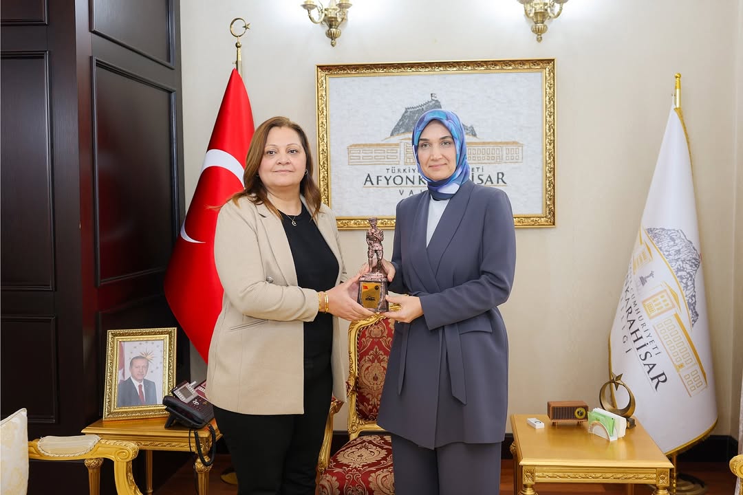 Afyonkarahisar Belediye Başkanı Burcu Köksal, İçişleri Bakan Yardımcısı Kübra Güran Yiğitbaşı'nı Ziyaret Etti