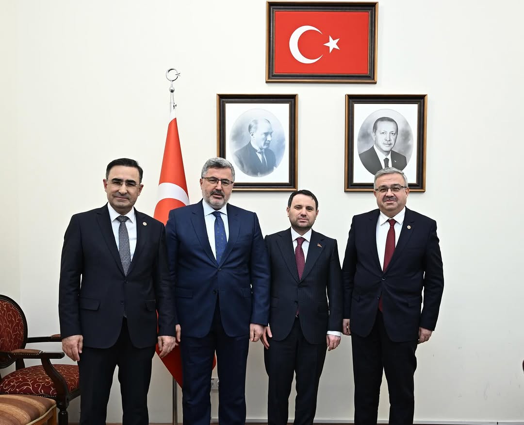 Ak Parti Milletvekilleri TBMM'de Adalet Bakanı Gurlek'i Ziyaret Etti