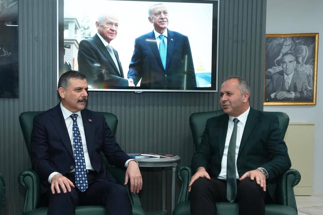 İçişleri Bakanı Mustafa Çiftçi, MHP Çorum İl Başkanlığı'nı Ziyaret Etti