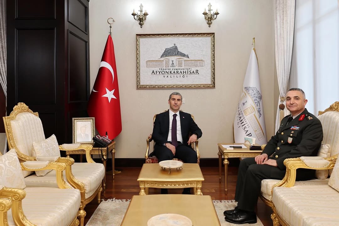 Afyonkarahisar Valiliği'nden Tuğgeneral Dr. Yalçın Tecimer'in Vali Dr. Naci Aktaş Ziyareti