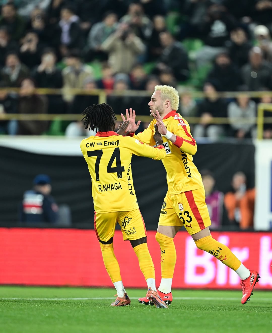 Galatasaray Ailesine İyi Geceler Mesajı