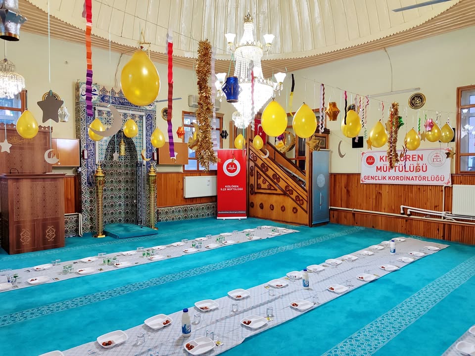 Kızılören Müftülüğü'nün Paylaşımı: İlçede Öğrencilere ve Gençlere Ramazan İftar Programı