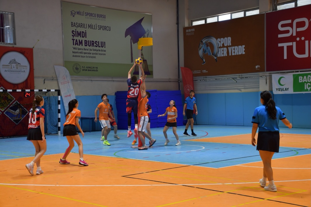 Afyonkarahisar’da Okul Sporları Korfbol Gençler Grup Müsabakaları Tamamlandı