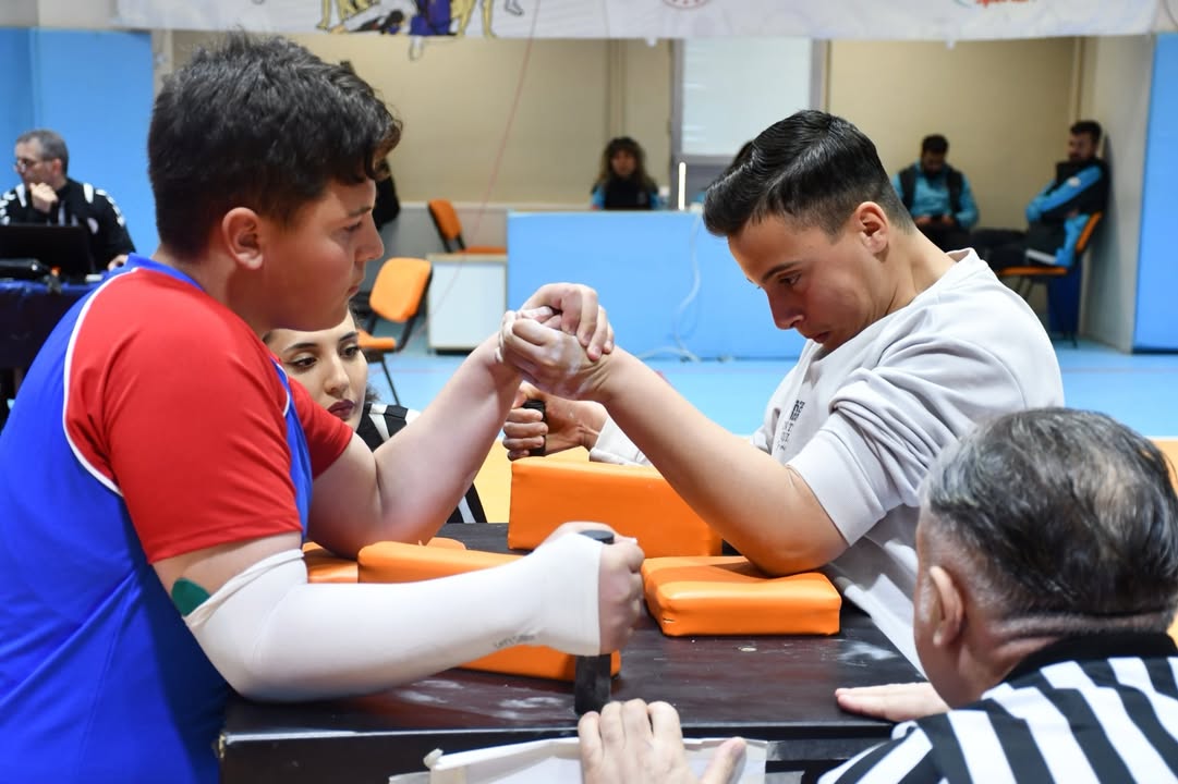 Afyonkarahisar Gençlik ve Spor İl Müdürlüğü Okul Sporları Bilek Güreşi Müsabakaları Sona Erdi