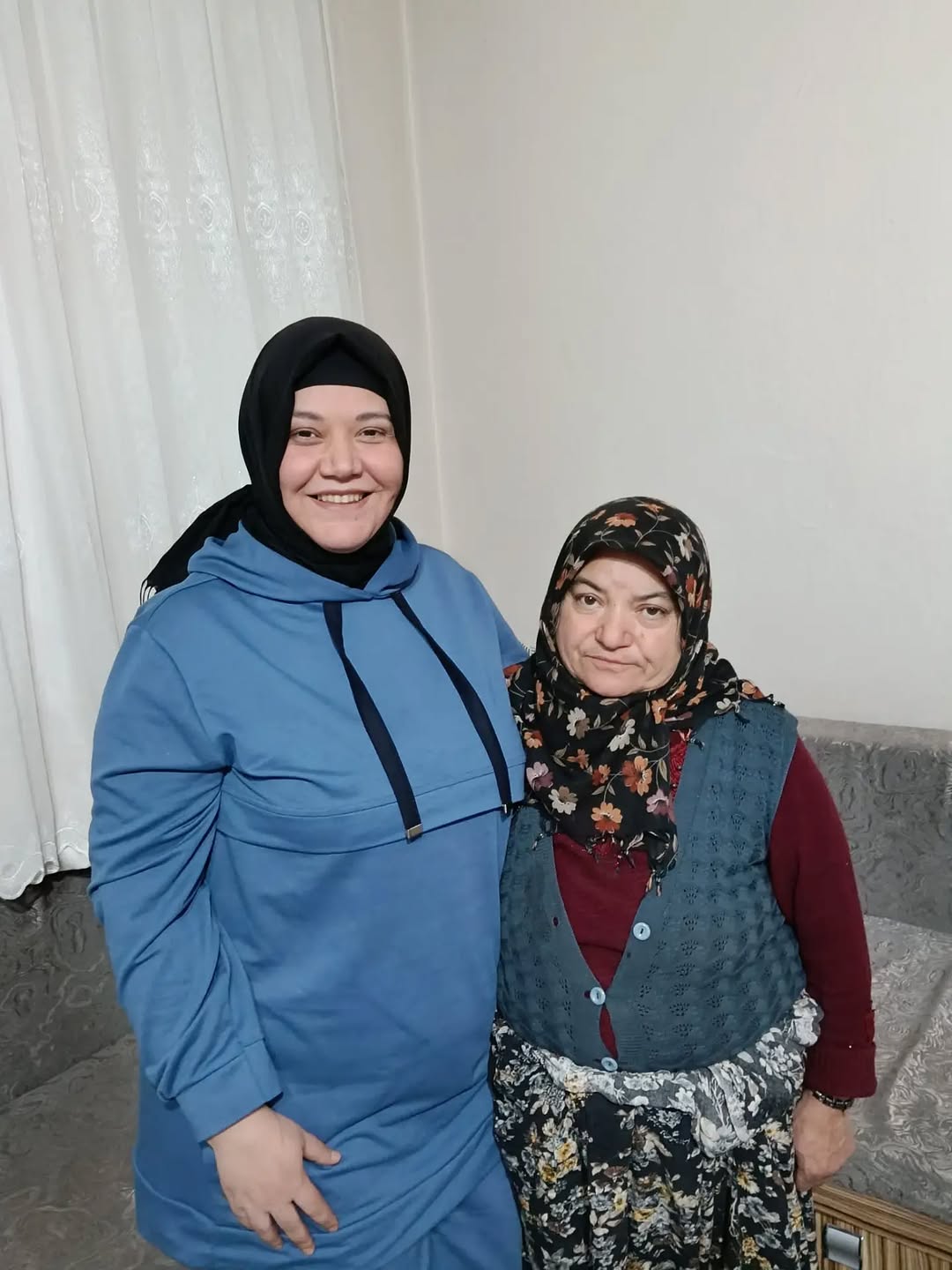 Ümran Dadak Değirmen, Ayvalı Kasabası'nda Esma Coşgun Hanım'ı Ziyaret Etti