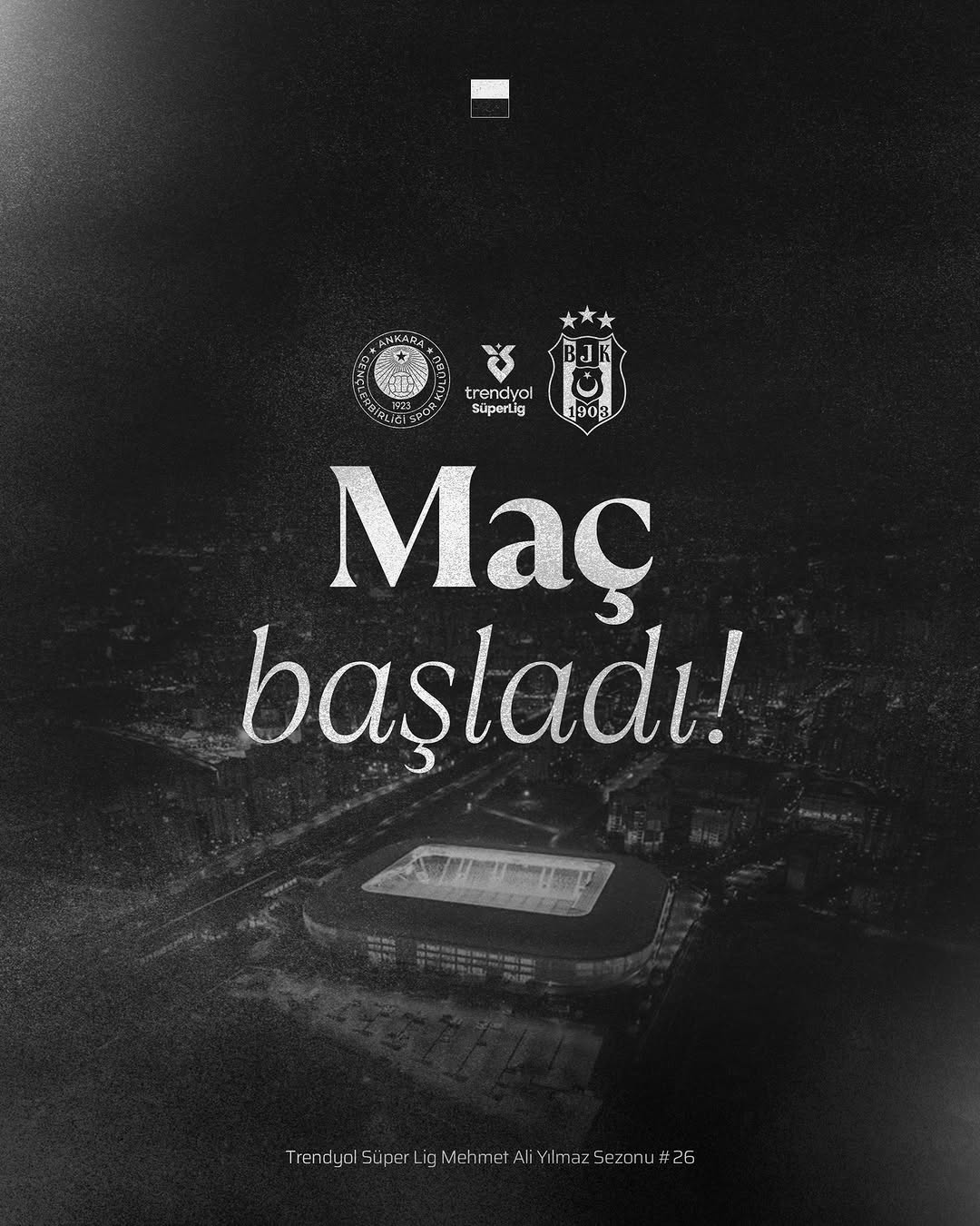 Beşiktaş Futbol Takımı Maça Başladı