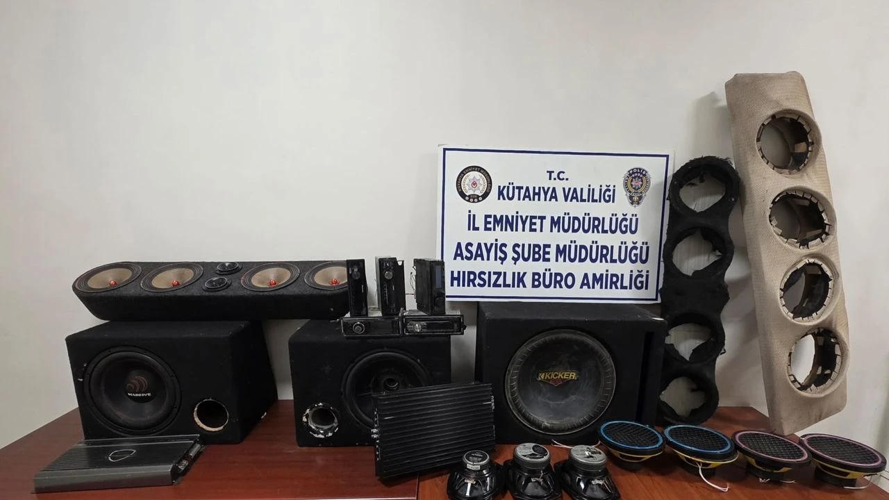 Kütahya’da polis oto farelerini yakaladı