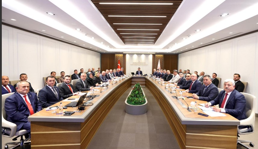 AK PARTİ HEYETİNDEN BAKAN MURAT KURUM’A ZİYARET GERÇEKLEŞTİRİLDİ