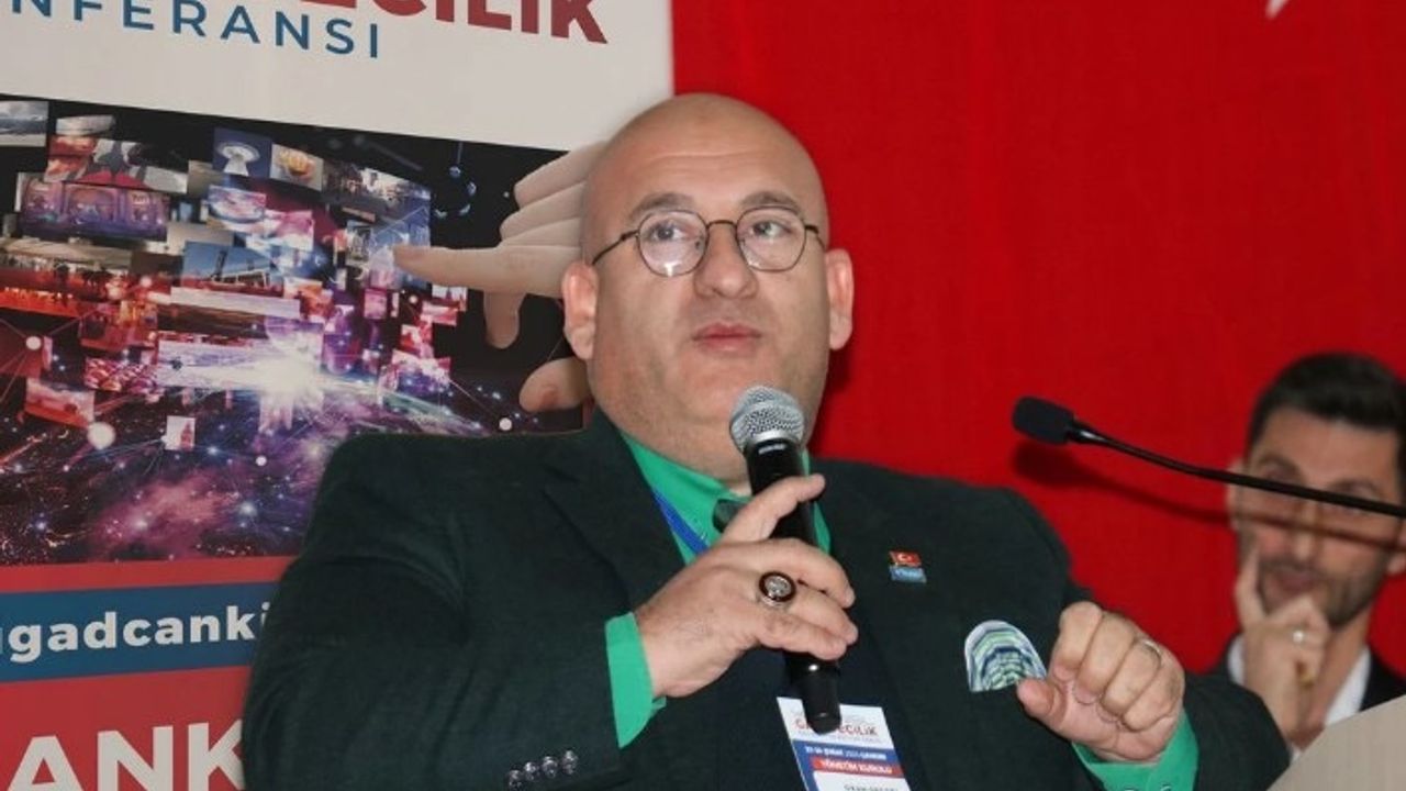 Türkiye İnternet Gazeteciliği Derneği Genel Başkanı Okan geçgel'den şehit polislerimizin yakınlarına ve Türk milletine baş sağlığı Mesajı.