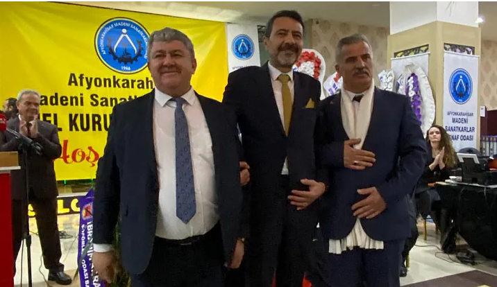 Afyonkarahisar Madeni Sanatkârlar Esnaf Odası’nın olağan seçimli genel kurul toplantısı Fuar Düğün Salonu’nda gerçekleştirildi.