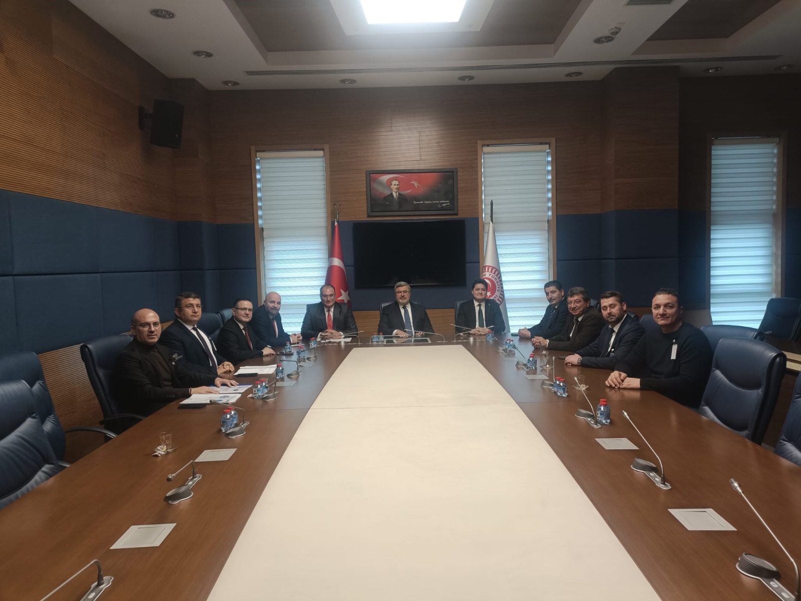 AK Parti Afyonkarahisar Milletvekili Av. Ali Özkaya, Türkiye Büyük Millet Meclisi’nde Bolvadin heyetini ağırladı. - 1