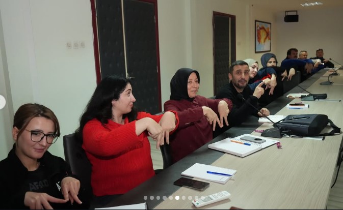 AFYONKARAHİSAR AFAD’DAN İŞİTME ENGELLİLERE YÖNELİK ÖNEMLİ ADIM - 1