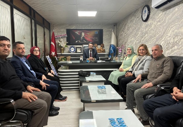 Kadınanalar Kültür Derneği’nden Madeni Sanatkârlar Esnaf Odası Başkanı Mustafa Yılmazaslan’a Ziyaret - 1